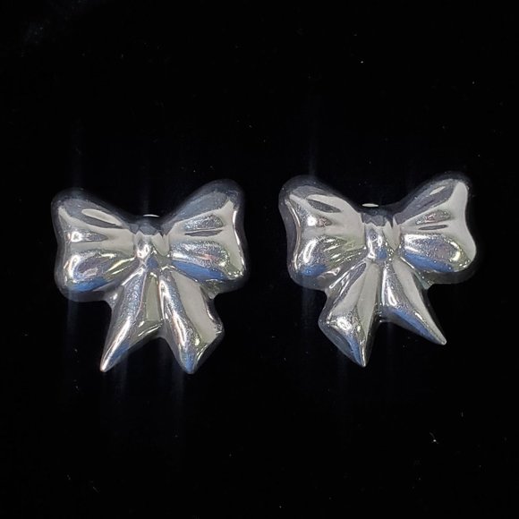 Taxco Jewelry - Vintage Taxco Sterling Silver Clip On Bow Earrings